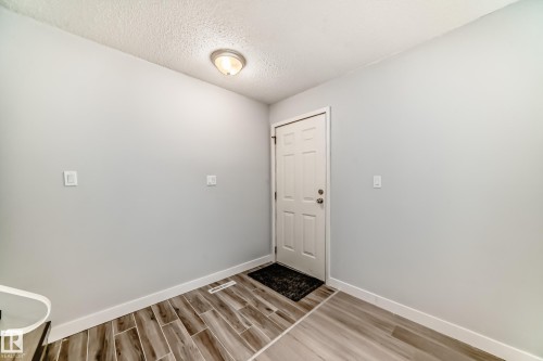 11811 44 Street, Edmonton, AB - Indoor Photo Showing Other Room