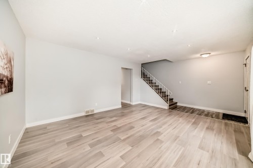 11811 44 Street, Edmonton, AB - Indoor Photo Showing Other Room