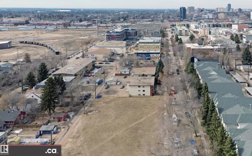 Expansive land parcel offering significant development potential, set within an established urban environment - 31 9914 80 Avenue, Edmonton, AB - Outdoor With View