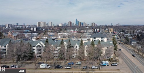 The property offers views of the surrounding urban landscape and distant city skyline - 31 9914 80 Avenue, Edmonton, AB - Outdoor With View