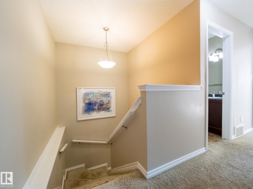 3617 Whitelaw Bay, Edmonton, AB - Indoor Photo Showing Other Room