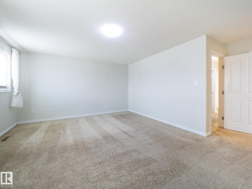 3617 Whitelaw Bay, Edmonton, AB - Indoor Photo Showing Other Room