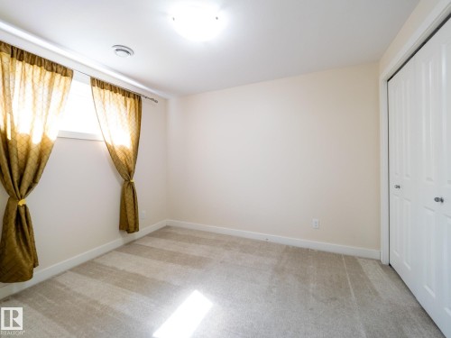3617 Whitelaw Bay, Edmonton, AB - Indoor Photo Showing Other Room