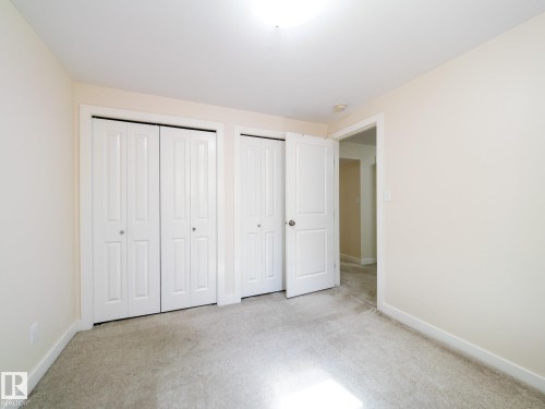 3617 Whitelaw Bay, Edmonton, AB - Indoor