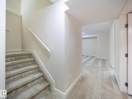 3617 Whitelaw Bay, Edmonton, AB - Indoor Photo Showing Other Room