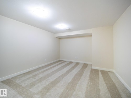 3617 Whitelaw Bay, Edmonton, AB - Indoor Photo Showing Other Room