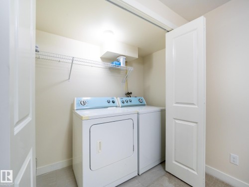 3617 Whitelaw Bay, Edmonton, AB - Indoor Photo Showing Laundry Room