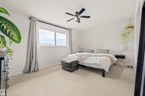 2008 89 Street, Edmonton, AB - Indoor Photo Showing Bedroom