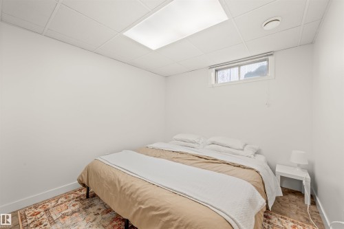 2008 89 Street, Edmonton, AB - Indoor Photo Showing Bedroom