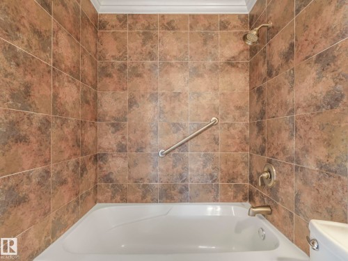 9 10724 115 Street, Edmonton, AB - Indoor Photo Showing Bathroom
