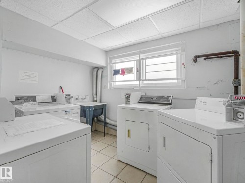 9 10724 115 Street, Edmonton, AB - Indoor Photo Showing Laundry Room