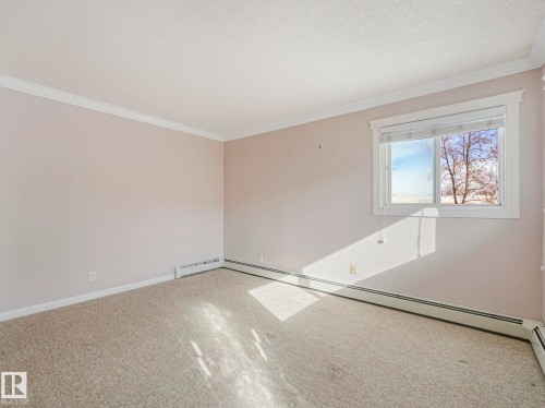 9 10724 115 Street, Edmonton, AB - Indoor Photo Showing Other Room