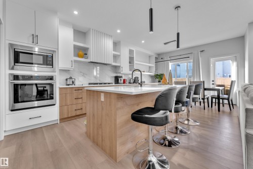 3615 42 Avenue, Beaumont, AB - Indoor Photo Showing Kitchen With Upgraded Kitchen