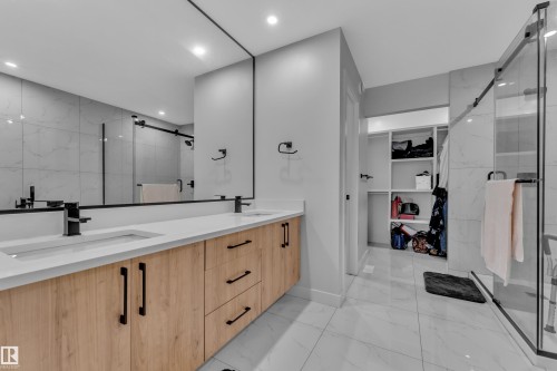 3615 42 Avenue, Beaumont, AB - Indoor Photo Showing Bathroom