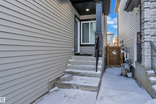 3615 42 Avenue, Beaumont, AB - Outdoor With Exterior
