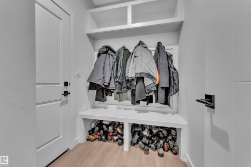 3615 42 Avenue, Beaumont, AB - Indoor With Storage