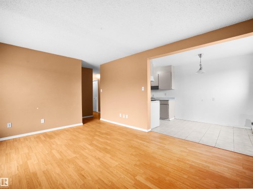 13 11265 31 Avenue, Edmonton, AB - Indoor