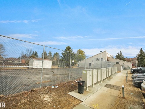 13 11265 31 Avenue, Edmonton, AB - Outdoor