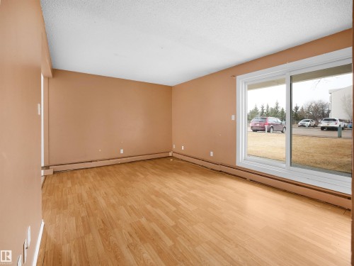 13 11265 31 Avenue, Edmonton, AB - Indoor Photo Showing Other Room