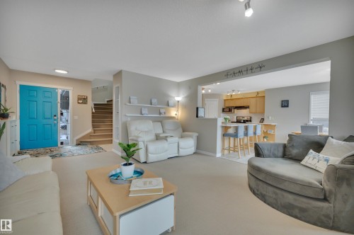 190 Keyport Circle, Leduc, AB - Indoor Photo Showing Living Room