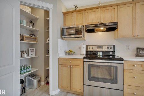 190 Keyport Circle, Leduc, AB - Indoor Photo Showing Kitchen