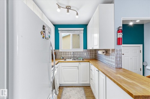 4315 105A Avenue, Edmonton, AB - Indoor Photo Showing Laundry Room