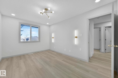 81 Willowdale Place, Edmonton, AB - Indoor Photo Showing Other Room