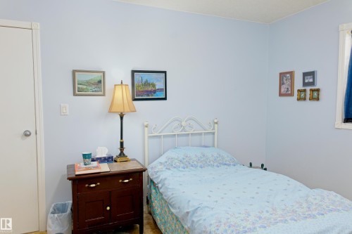 5238 43 Street, Barrhead, AB - Indoor Photo Showing Bedroom