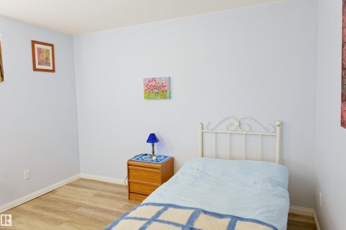 5238 43 Street, Barrhead, AB - Indoor Photo Showing Bedroom