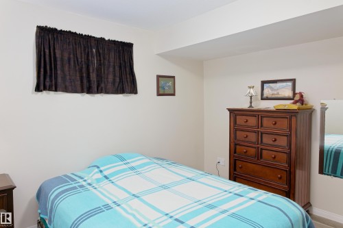 5238 43 Street, Barrhead, AB - Indoor Photo Showing Bedroom