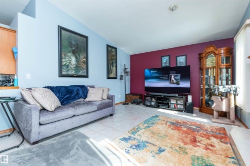 6247 162B Avenue, Edmonton, AB - Indoor Photo Showing Living Room