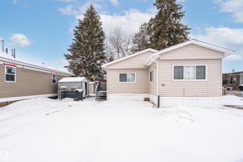 30-10401 101 A Street  Morinville, AB T8R 1B1