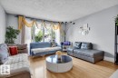 10027 173 Avenue, Edmonton, AB  - Indoor Photo Showing Living Room 