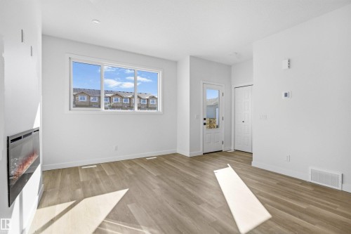 1227 Cristall Way, Edmonton, AB - Indoor Photo Showing Other Room