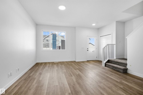 1227 Cristall Way, Edmonton, AB - Indoor Photo Showing Other Room