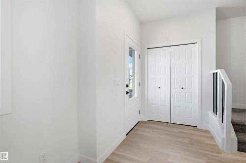 1227 Cristall Way, Edmonton, AB - Indoor Photo Showing Other Room
