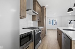 1227 CRISTALL Way  Edmonton, AB T6W 5T1