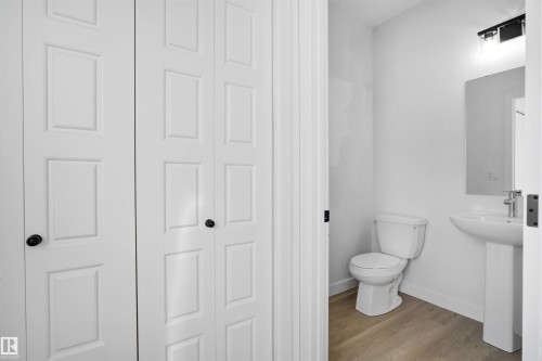 1227 Cristall Way, Edmonton, AB - Indoor Photo Showing Bathroom