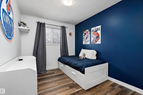 49 Deerbourne Drive, St. Albert, AB - Indoor Photo Showing Bedroom