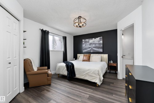 49 Deerbourne Drive, St. Albert, AB - Indoor Photo Showing Bedroom