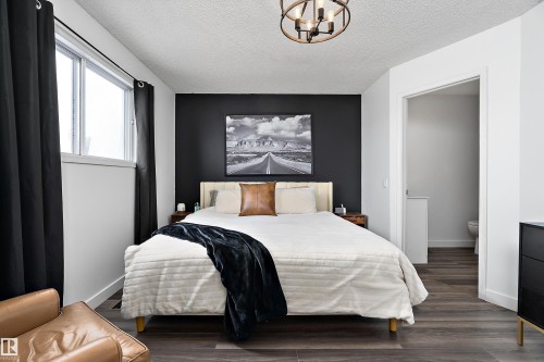 49 Deerbourne Drive, St. Albert, AB - Indoor Photo Showing Bedroom