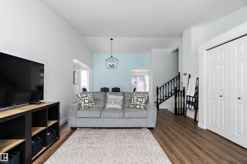 49 Deerbourne Drive, St. Albert, AB - Indoor Photo Showing Living Room