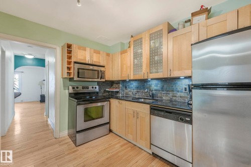 4 9835 82 Avenue, Edmonton, AB - Indoor Photo Showing Kitchen With Stainless Steel Kitchen