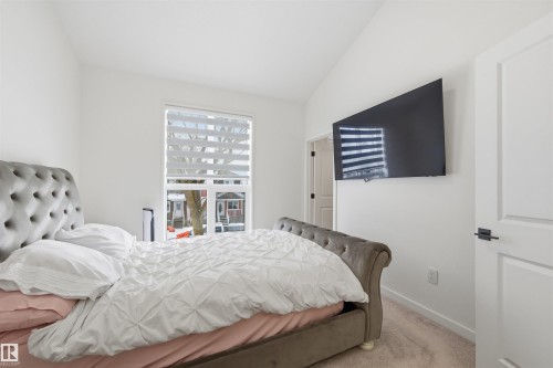 3 12204 121 Avenue, Edmonton, AB - Indoor Photo Showing Bedroom
