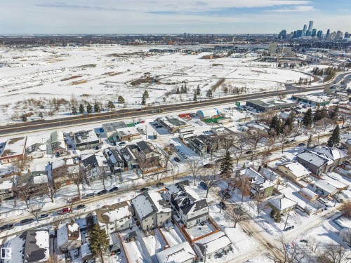 3 12204 121 Avenue, Edmonton, AB - Outdoor With View