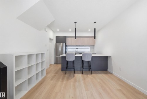 3 12204 121 Avenue, Edmonton, AB - Indoor Photo Showing Kitchen With Upgraded Kitchen