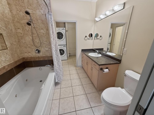 6 Briarwood Village, Stony Plain, AB - Indoor Photo Showing Bathroom