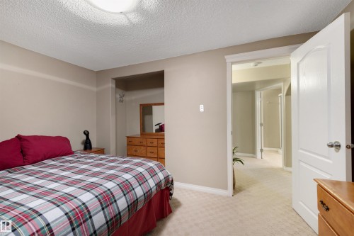 12219 42A Avenue, Edmonton, AB - Indoor Photo Showing Bedroom