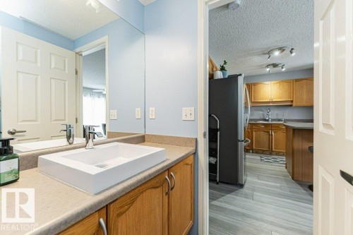 9136 166 Avenue, Edmonton, AB - Indoor