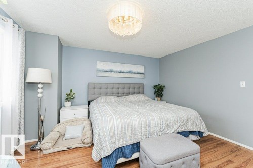 9136 166 Avenue, Edmonton, AB - Indoor Photo Showing Bedroom